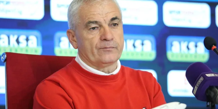 DG Sivasspor Teknik Direktörü Rıza Çalımbay’dan ayrılık sinyali: “Yarın açıklayacağım”