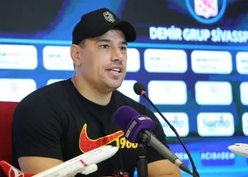 Kayserispor Teknik Direktörü Çağdaş Atan: “Başarının mimarı bu sene taraftar”