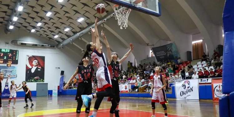 Küçükler Basketbol Türkiye Şampiyonası sona erdi