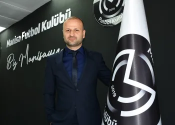 Manisa FK’da, Osman Zeki Korkmaz imzayı attı