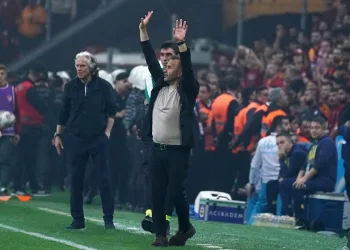Galatasaray, Okan Buruk’un sözleşmesini uzattı