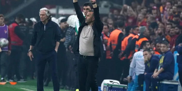Galatasaray, Okan Buruk’un sözleşmesini uzattı