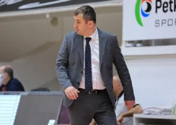 Aliağa Petkimspor yeni sezonda Burak Gören’le devam ediyor