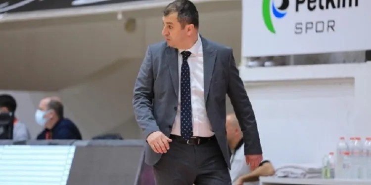 Aliağa Petkimspor yeni sezonda Burak Gören’le devam ediyor