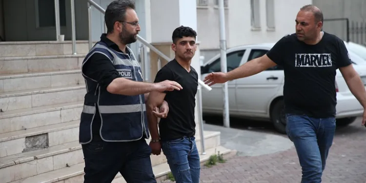 19 yıl hapis cezası bulunan şahıstan şaşırtan pişkinlik