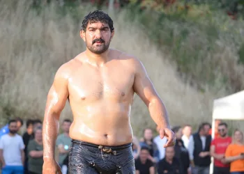 Hüseyin Pehlivan Yağlı Güreşleri’nin şampiyonu İsmail Koç oldu