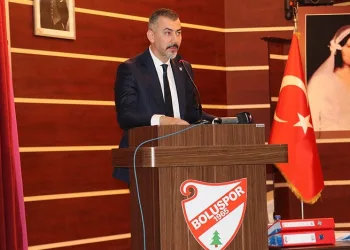 Boluspor Başkanı Savaş Abak güven tazeledi