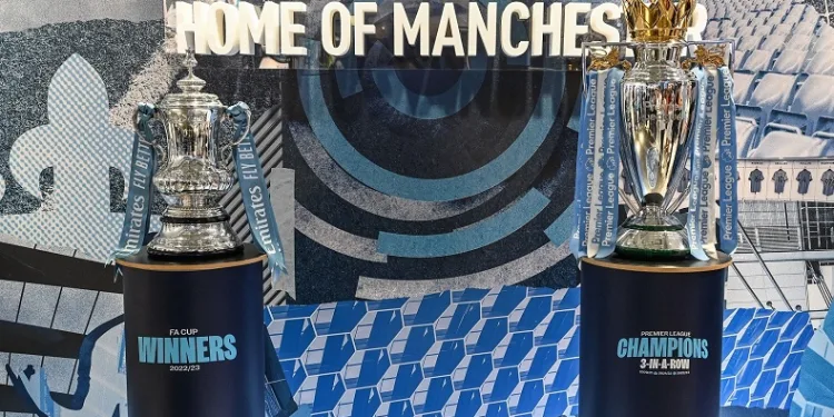 Manchester City’nin bu sezon kazandığı kupalar İstanbul’da sergilendi