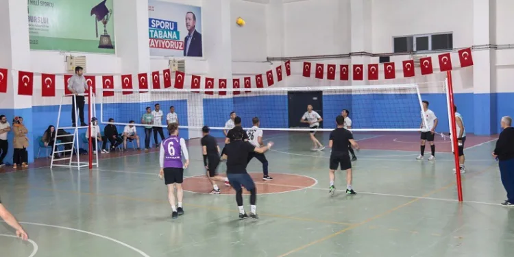 Başkale’de voleybol turnuvası sona erdi