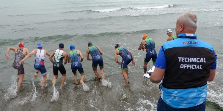 Ordu’da triatlon yarışları başladı