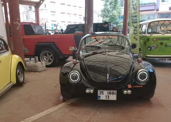 Modifiye araçlar Başkent’i süsledi
