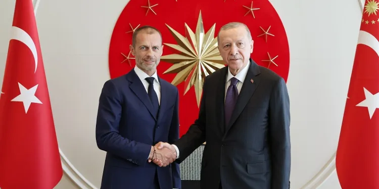Cumhurbaşkanı Erdoğan UEFA Başkanı Ceferin ile görüştü
