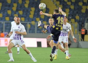 Belediye Derincespor TFF 2. Lig’e yükseldi