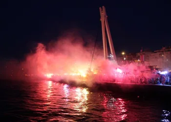 Göztepeli taraftarlar, 98. yılı kutlamaya hazırlanıyor