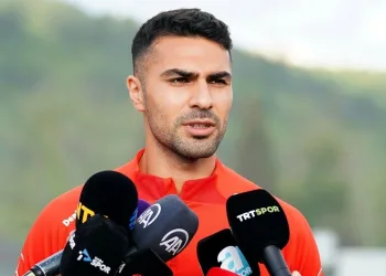 A Milli Futbolcu Zeki Çelik: “Avrupa Şampiyonası’na katılacağımıza yürekten inanıyorum”