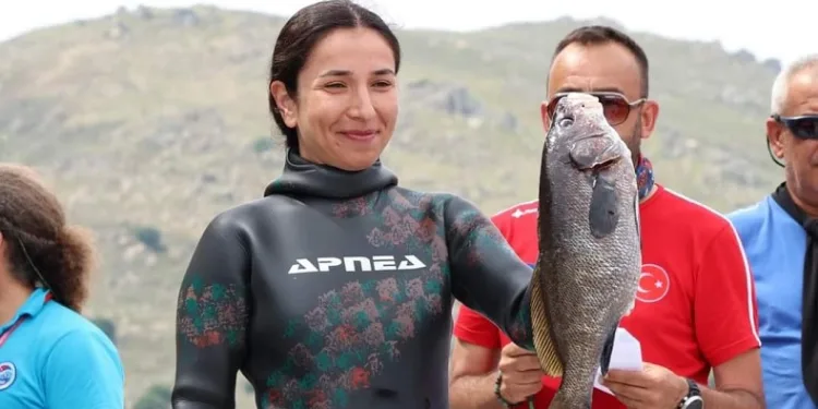 Avşa’da zıpkınla balık avı Türkiye Şampiyonası gerçekleşti