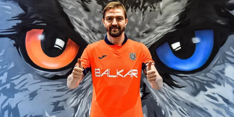 Başakşehir, Caner Erkin ile yollarını ayırdı