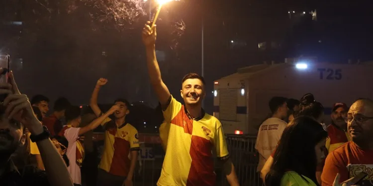Göztepe 98. yaşını büyük bir coşkuyla kutladı