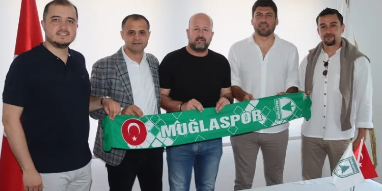 Muğlaspor Teknik Direktörü Aslan: “Şampiyonluk için Muğla’dayım”