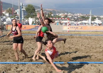 Kumda hentbol şöleni gerçekleştirildi