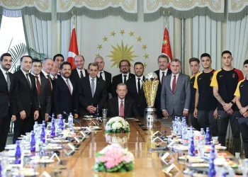 Cumhurbaşkanı Erdoğan, Galatasaray heyetini kabul etti