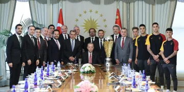Cumhurbaşkanı Erdoğan, Galatasaray heyetini kabul etti
