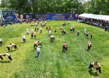 Hünkar Çayırı Yağlı Güreşleri başladı