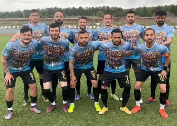 Anadolu Üniversitesi 7 oyuncusu ile devam dedi