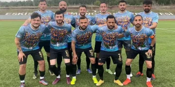 Anadolu Üniversitesi 7 oyuncusu ile devam dedi