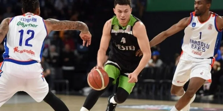 Pako Cruz, 1 sezon daha Manisa BBSK’da