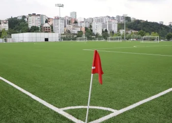 Samsunspor’un altyapı tesisleri Bakan Bak’ın katılımı ile açıldı