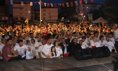 Belediye Derincespor, şampiyonluğu kent merkezinde kutladı