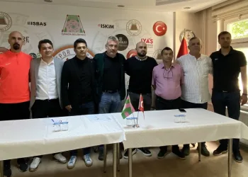 Isparta 32 Spor, Hakan Hayati Karaca ile sözleşme imzaladı