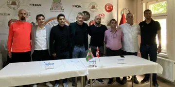 Isparta 32 Spor, Hakan Hayati Karaca ile sözleşme imzaladı