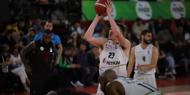 Peyton Aldridge, bir sezon daha Aliağa Petkimspor’da