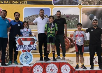 Karaman bisiklet takımından 3 bronz madalya