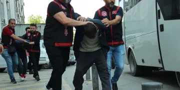 Katliam evinde pusuya yatıp, kurbanlarını tek tek öldürmüş