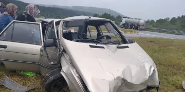 Otomobil hurdaya döndü 5 kişi yaralandı
