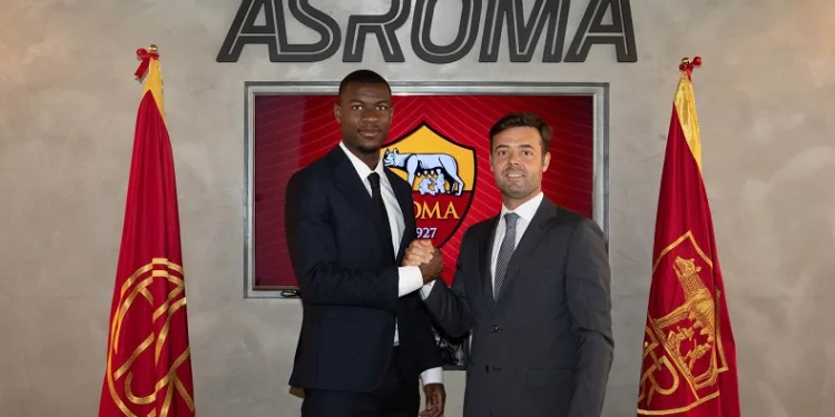 Roma, Evan N’Dicka’yı kadrosuna kattı