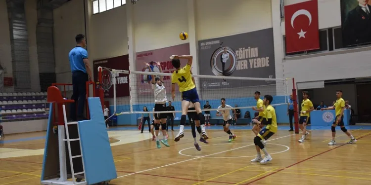 Afyonkarahisar’da Voleybol Gençler Türkiye Şampiyonası