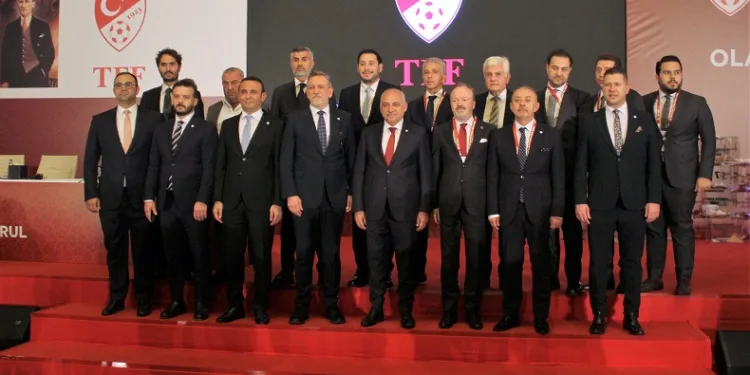 Mehmet Büyükekşi, yeniden TFF başkanlığına seçildi