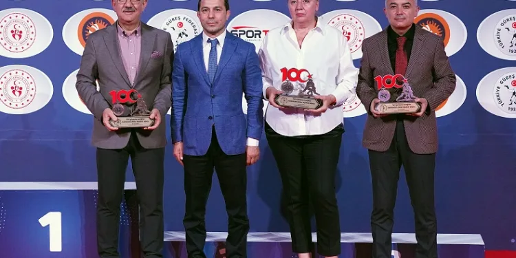 Uluslararası Yaşar Doğu, Vehbi Emre ve Hamit Kaplan Turnuvası’nın Açılış Töreni yapıldı