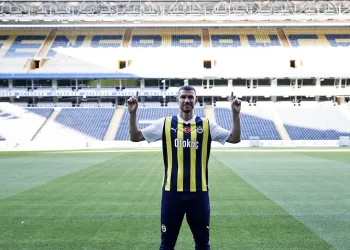 Fenerbahçe’nin yeni transferi Edin Dzeko: “Harika duygular yaşıyorum”