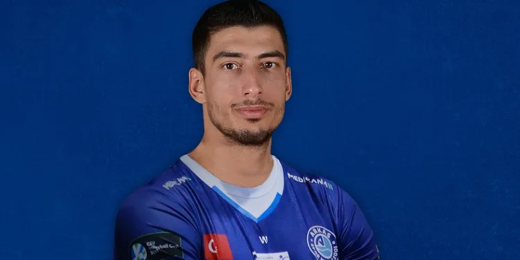 Arkas Spor’dan iki ayrılık