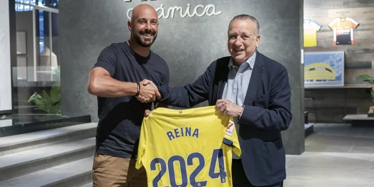 Villarreal, 40 yaşındaki kaleci Reina’nın sözleşmesini uzattı