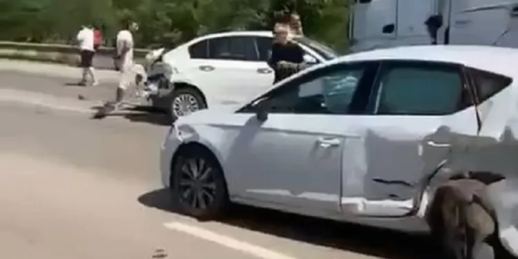 Bursa’da 11 araç birbirine girdi