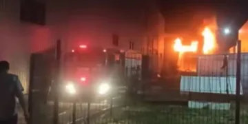 Kauçuk fabrikasında büyük yangın