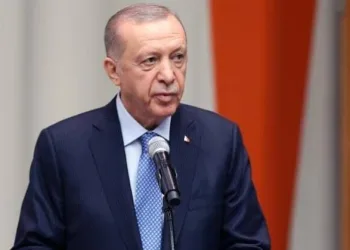 Cumhurbaşkanı Erdoğan, üs bölgesindeki askerlerle görüştü