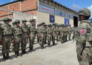 Türk komandolar Kosova’da