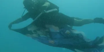Deniz altında Erdoğan’ın posterini açtı